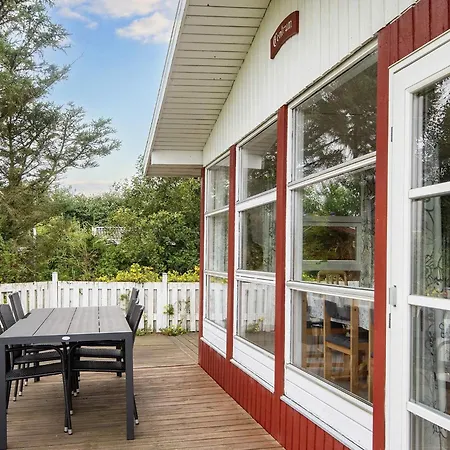 8 Person In Struer-by Traum